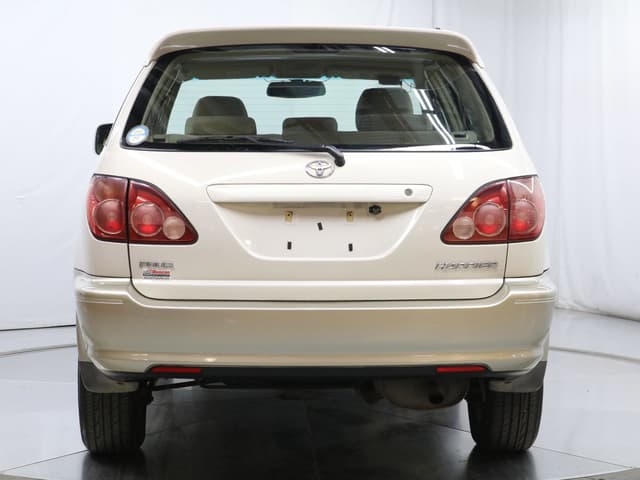 1998 Toyota Harrier JDM car for sale — photo 6 of 25