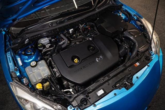 2009 Mazda Axela JDM car for sale — photo 14 of 20