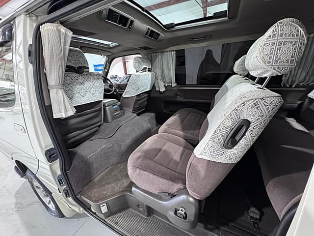 1999 Toyota HiAce JDM car for sale — photo 20 of 25
