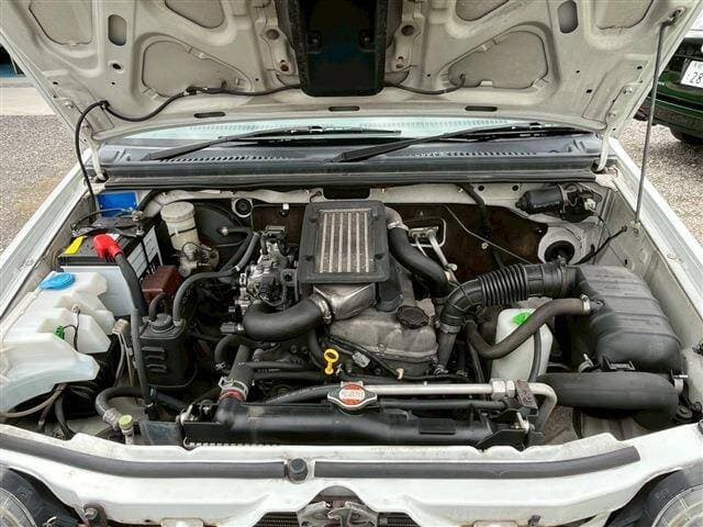 2000 Suzuki Jimny JDM car for sale — photo 12 of 20