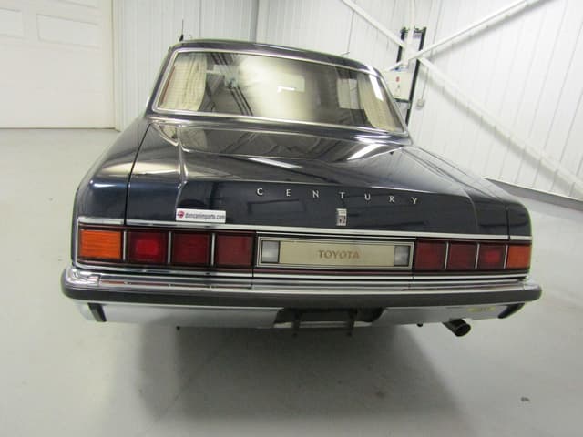 1991 Toyota Century JDM car for sale — photo 6 of 25