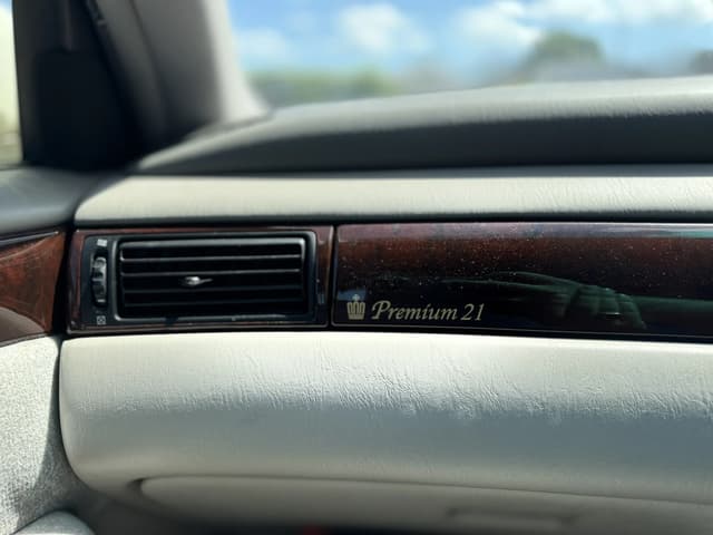 2001 Toyota Crown JDM car for sale — photo 11 of 14