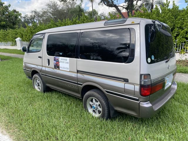 1999 Toyota HiAce JDM car for sale — photo 3 of 20