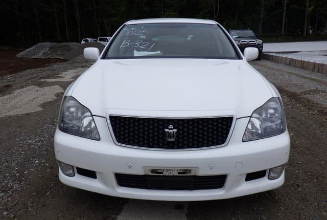2007 Toyota Crown JDM car for sale — photo 8 of 10
