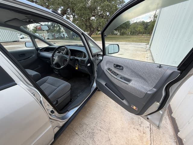 1997 Honda Odyssey JDM car for sale — photo 19 of 23
