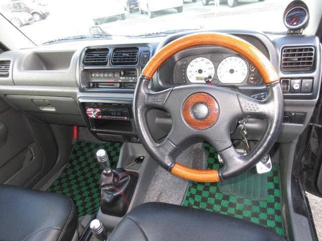 1999 Suzuki Jimny JDM car for sale — photo 3 of 18