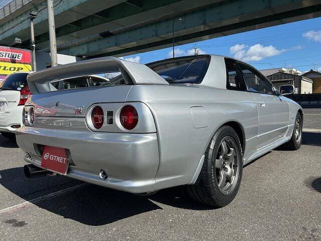 1994 Nissan Skyline JDM car for sale — photo 2 of 12