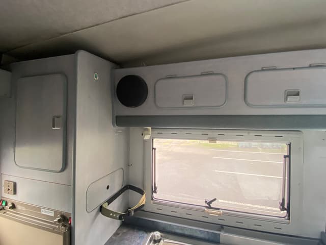1995 Mitsubishi Delica JDM car for sale — photo 21 of 22