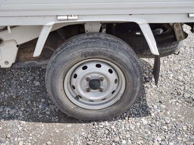2002 Daihatsu Hijet JDM car for sale — photo 22 of 25