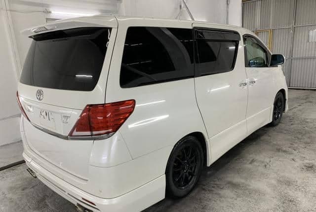 2010 Toyota Vellfire JDM car for sale — photo 8 of 10