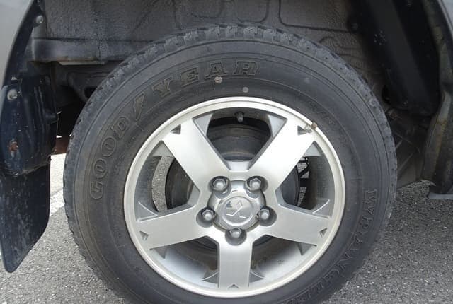 2005 Mitsubishi Pajero Mini JDM car for sale — photo 11 of 25
