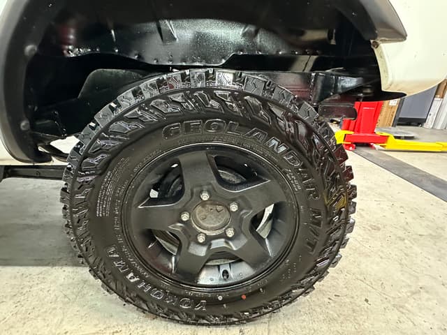 1999 Suzuki Jimny JDM car for sale — photo 18 of 25