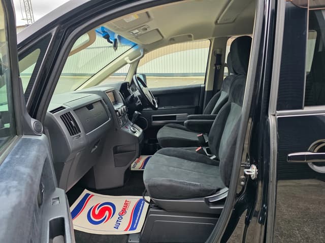 2007 Mitsubishi Delica JDM car for sale — photo 17 of 24