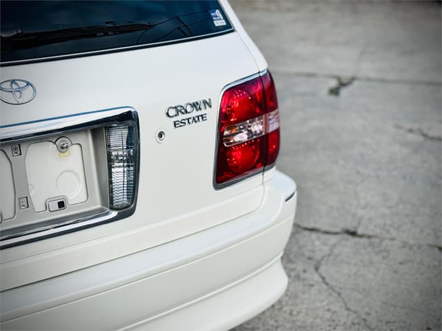 2003 Toyota Crown JDM car for sale — photo 11 of 25