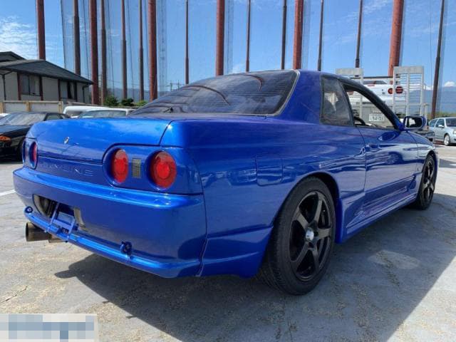 1992 Nissan Skyline JDM car for sale — photo 6 of 26