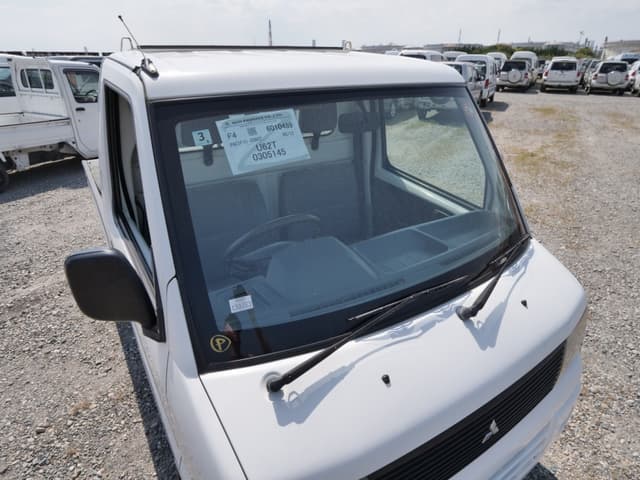 2001 Mitsubishi Minicab JDM car for sale — photo 12 of 25
