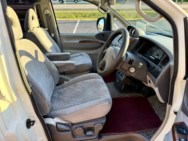 1998 Mitsubishi Delica JDM car for sale — photo 10 of 19