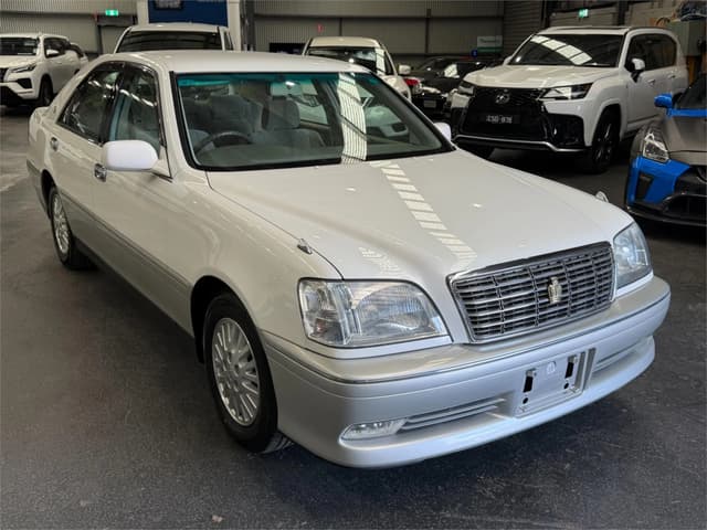1999 Toyota Crown JDM car for sale — photo 3 of 19