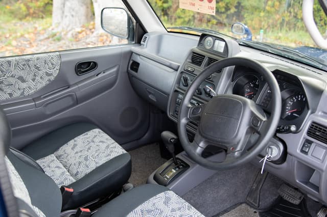 1996 Mitsubishi Pajero Mini JDM car for sale — photo 9 of 15