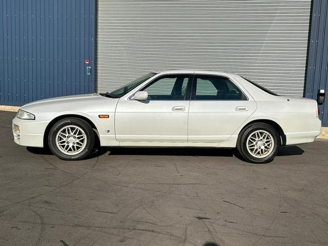 1997 Nissan Skyline JDM car for sale — photo 5 of 25