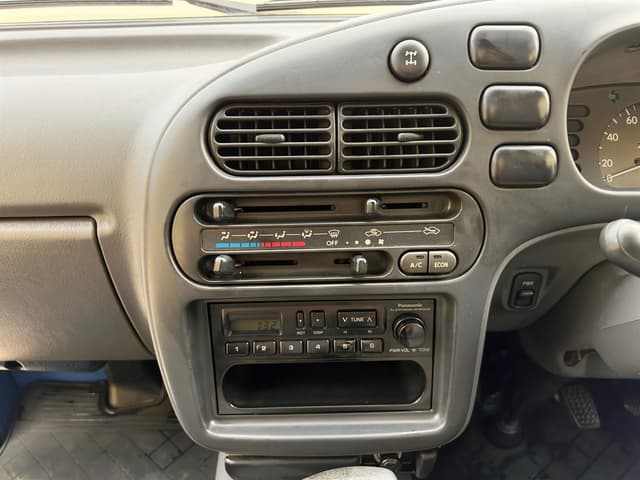 1994 Daihatsu Hijet JDM car for sale — photo 16 of 18