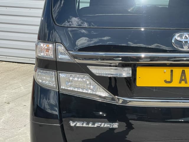 2012 Toyota Vellfire JDM car for sale — photo 21 of 25