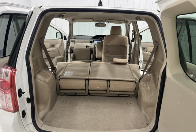 2007 Toyota Raum JDM car for sale — photo 19 of 25