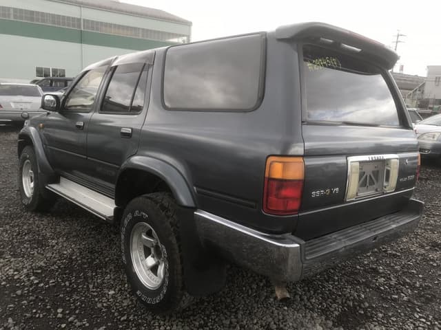 1991 Toyota Hilux Surf JDM car for sale — photo 4 of 5