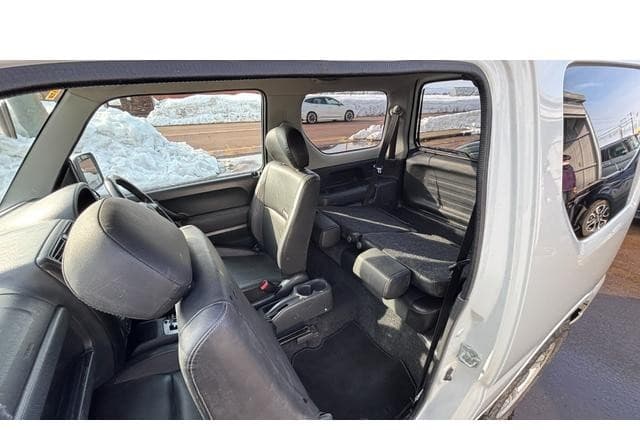 2010 Suzuki Jimny JDM car for sale — photo 19 of 25