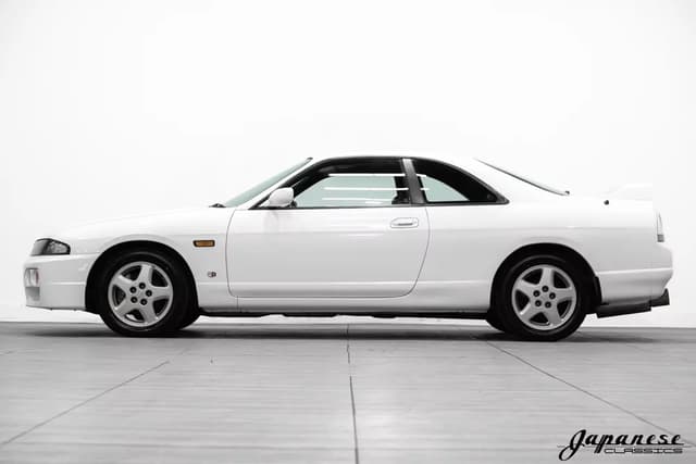 1997 Nissan Skyline JDM car for sale — photo 4 of 25
