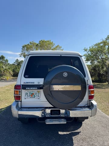 1997 Mitsubishi Pajero JDM car for sale — photo 8 of 24