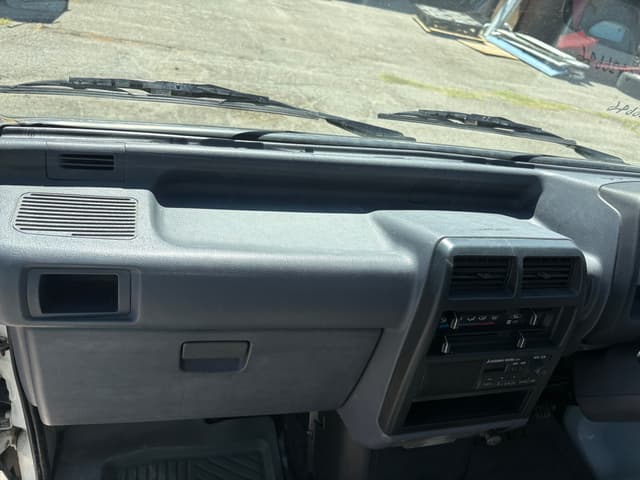 1996 Mitsubishi Minicab JDM car for sale — photo 13 of 25