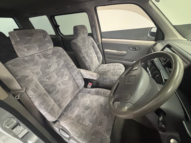 1999 Honda Stepwagon JDM car for sale — photo 19 of 25
