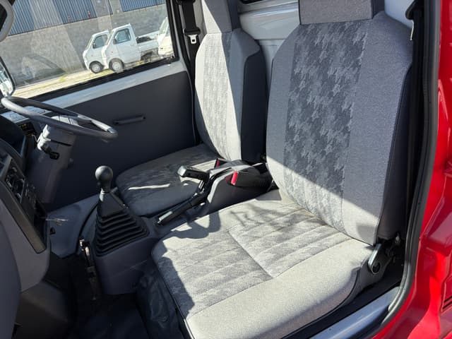 1999 Mitsubishi Minicab JDM car for sale — photo 19 of 25