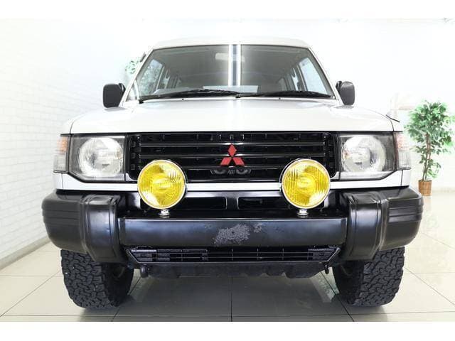 1992 Mitsubishi Pajero JDM car for sale — photo 15 of 17