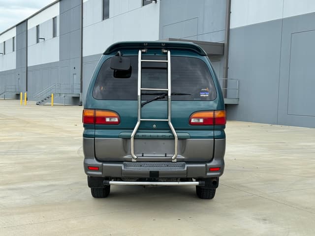 1998 Mitsubishi Delica JDM car for sale — photo 5 of 25