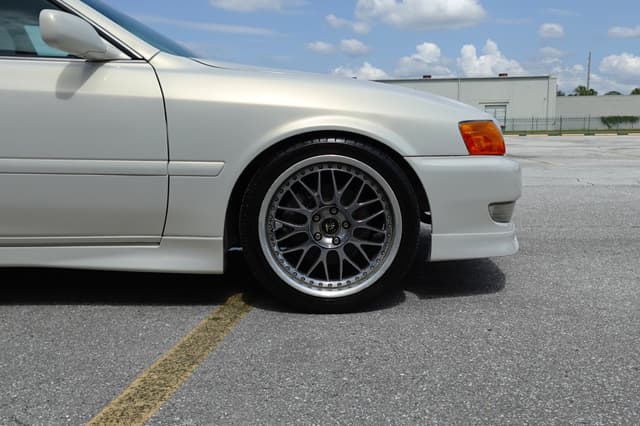 1999 Toyota Chaser JDM car for sale — photo 4 of 18
