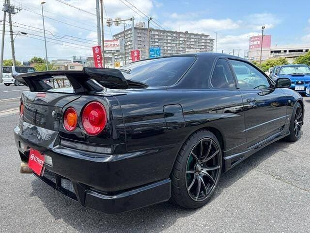 2001 Nissan Skyline JDM car for sale — photo 2 of 12