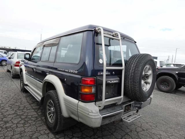1995 Mitsubishi Pajero JDM car for sale — photo 5 of 22