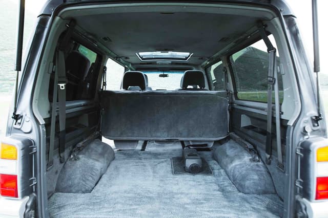 1992 Mitsubishi Delica JDM car for sale — photo 16 of 25