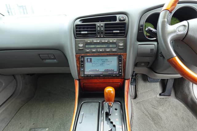 2001 Toyota Aristo JDM car for sale — photo 14 of 18