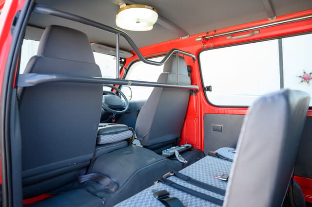 1999 Toyota HiAce JDM car for sale — photo 14 of 23