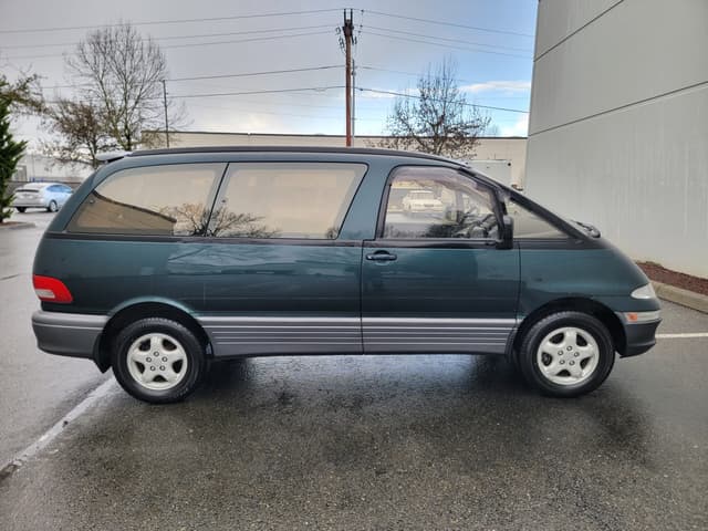 1994 Toyota Estima JDM car for sale — photo 2 of 17