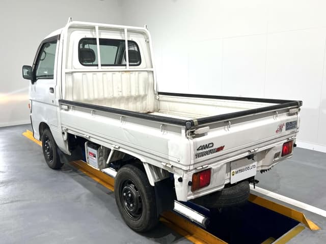 1997 Daihatsu Hijet JDM car for sale — photo 3 of 25
