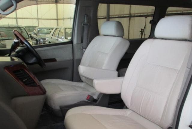 2002 Nissan Elgrand JDM car for sale — photo 16 of 21