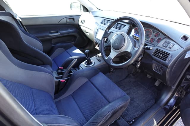 2001 Mitsubishi Lancer Evolution JDM car for sale — photo 9 of 18