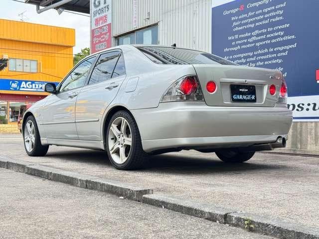 1998 Toyota Altezza JDM car for sale — photo 12 of 21