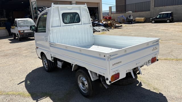 1998 Mitsubishi Minicab JDM car for sale — photo 5 of 25