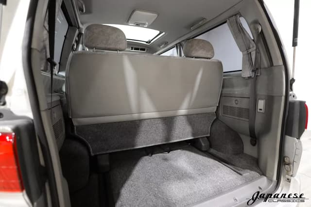 1998 Toyota HiAce JDM car for sale — photo 19 of 25