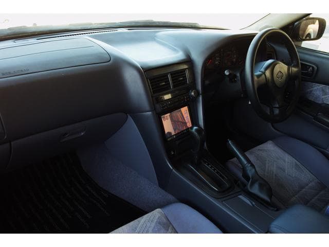 1998 Nissan Skyline JDM car for sale — photo 9 of 17